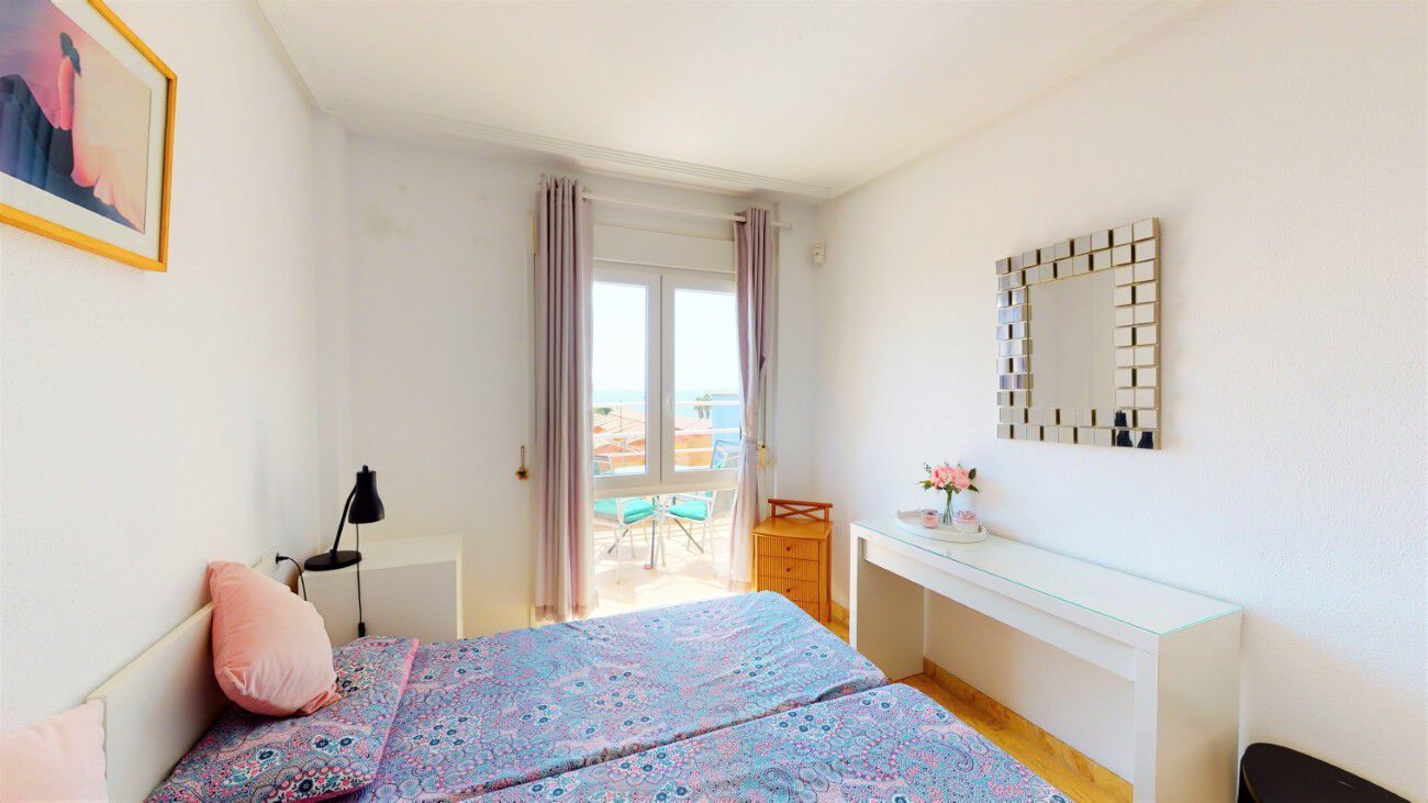 Resale - 2 Bedroom 1 Bathroom Penthouse in Cabo Roig - - Alicante Resale - 2 Bedroom 1 Bathroom Penthouse in Cabo Roig - - Alicante