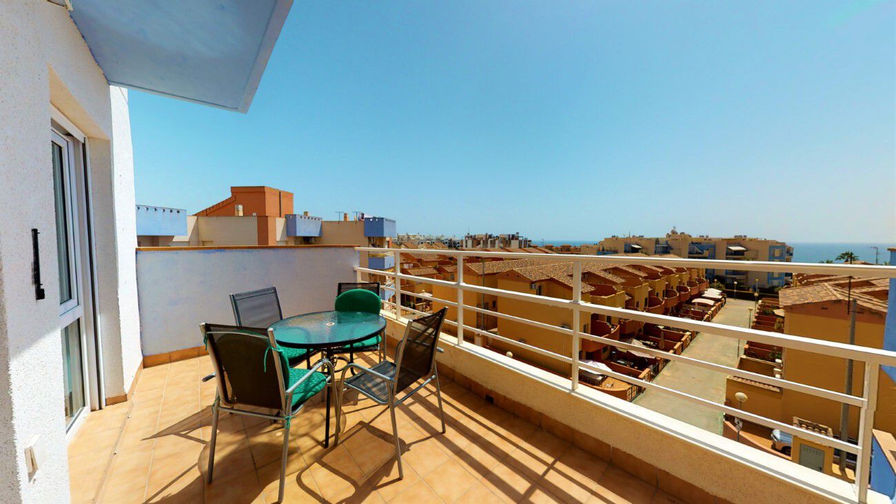 Resale - 2 Bedroom 1 Bathroom Penthouse in Cabo Roig - - Alicante Resale - 2 Bedroom 1 Bathroom Penthouse in Cabo Roig - - Alicante