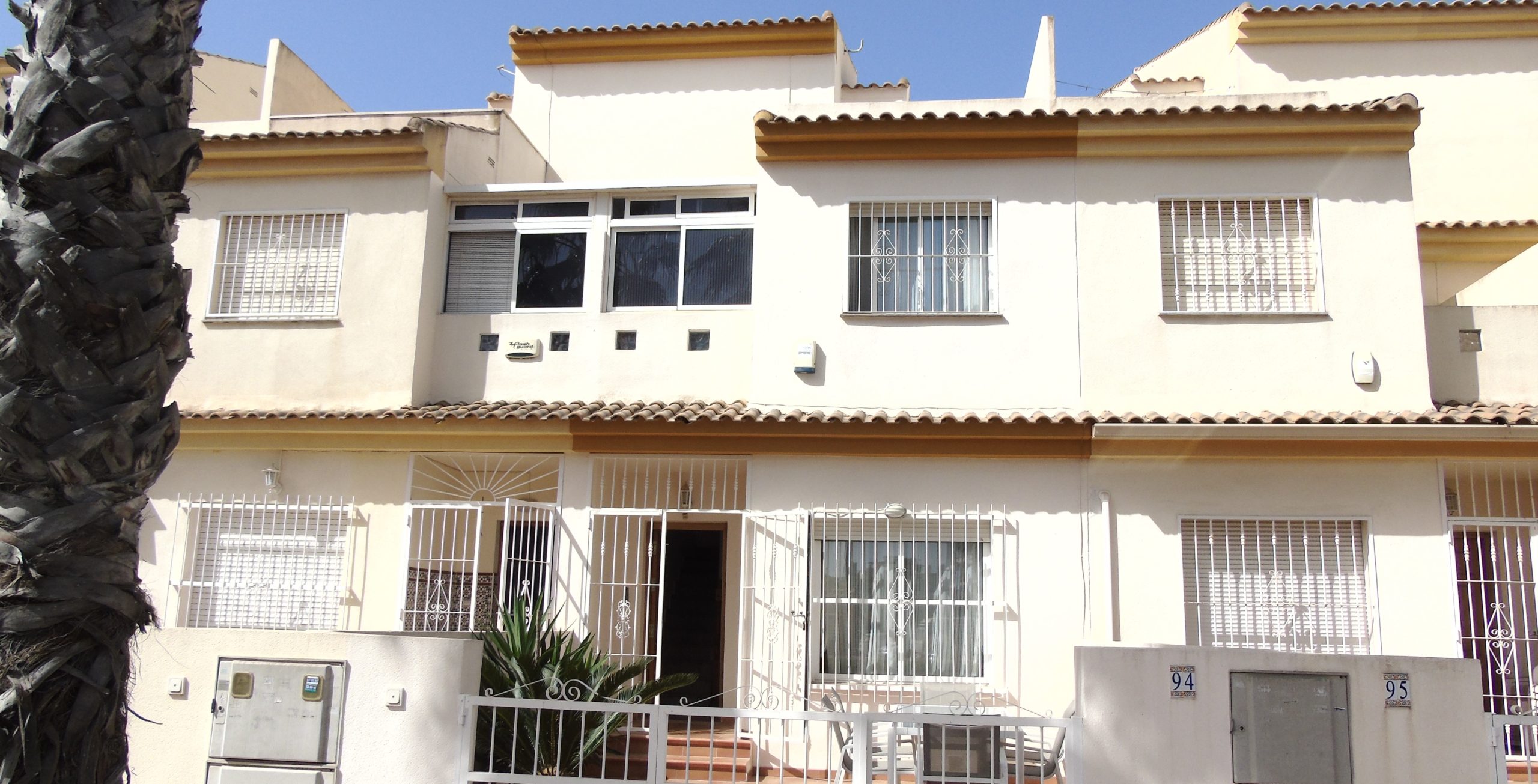 Resale - 3 Bedroom 2 Bathroom Townhouse in Cabo Roig - - Alicante Resale - 3 Bedroom 2 Bathroom Townhouse in Cabo Roig - - Alicante