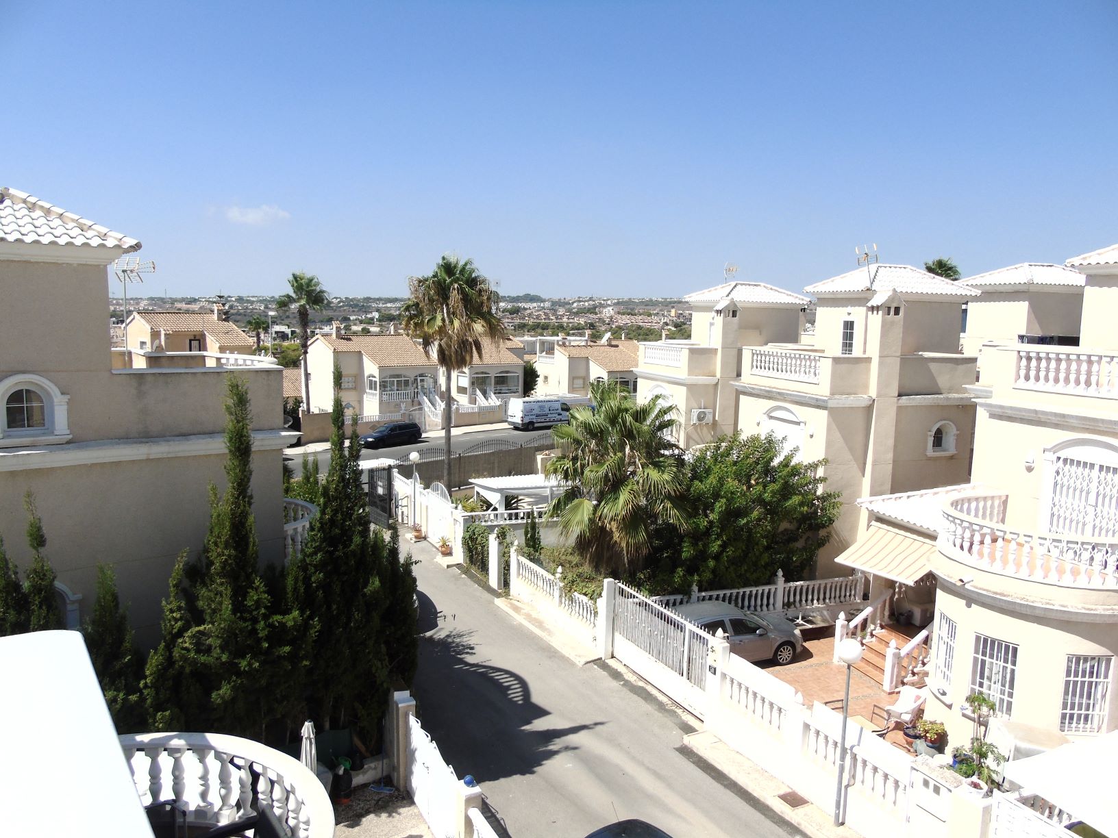 Resale - 4 Bedroom 3 Bathroom Villa in Los Altos - - Alicante Resale - 4 Bedroom 3 Bathroom Villa in Los Altos - - Alicante