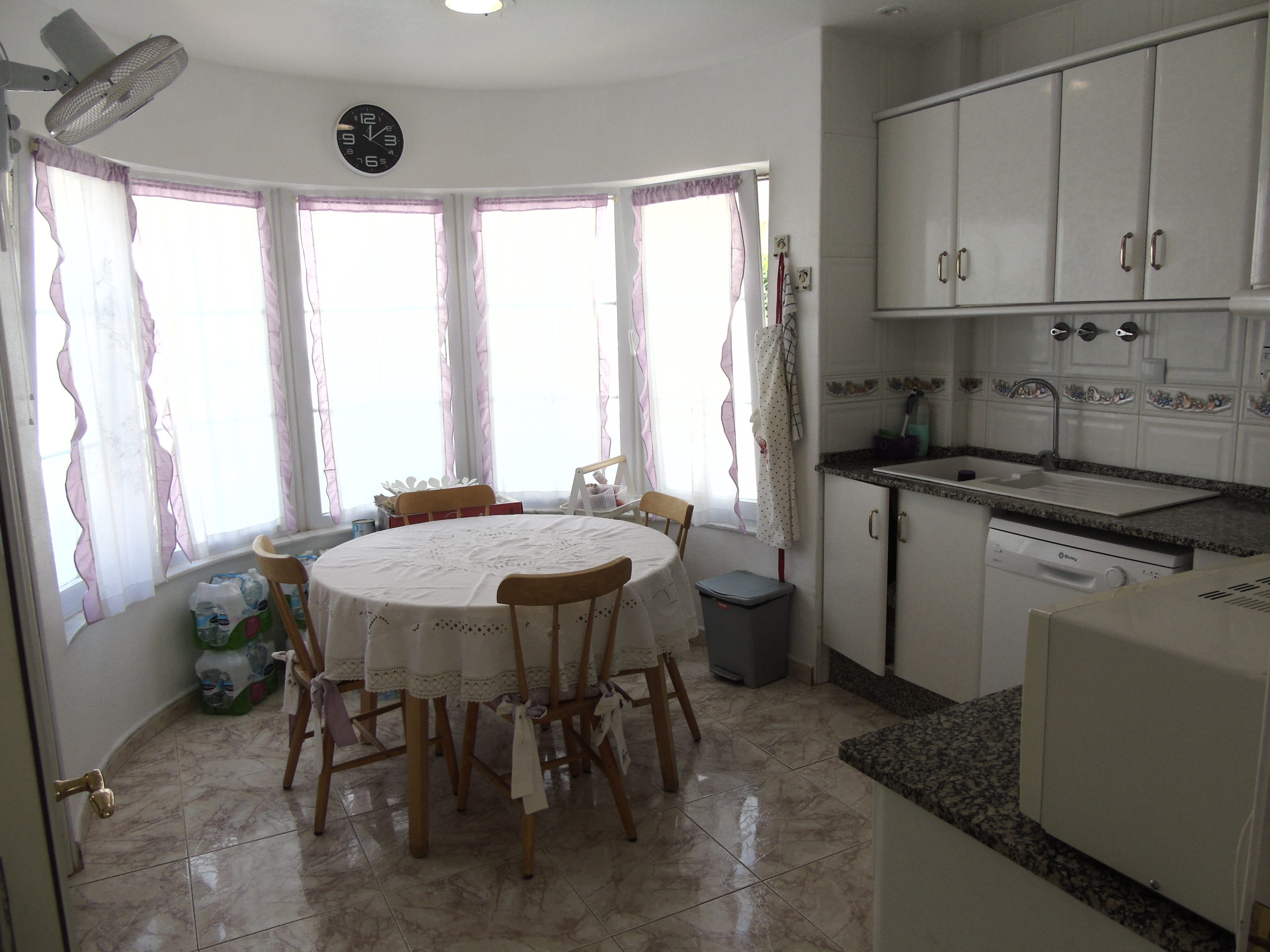 Resale - 4 Bedroom 3 Bathroom Villa in Los Altos - - Alicante Resale - 4 Bedroom 3 Bathroom Villa in Los Altos - - Alicante