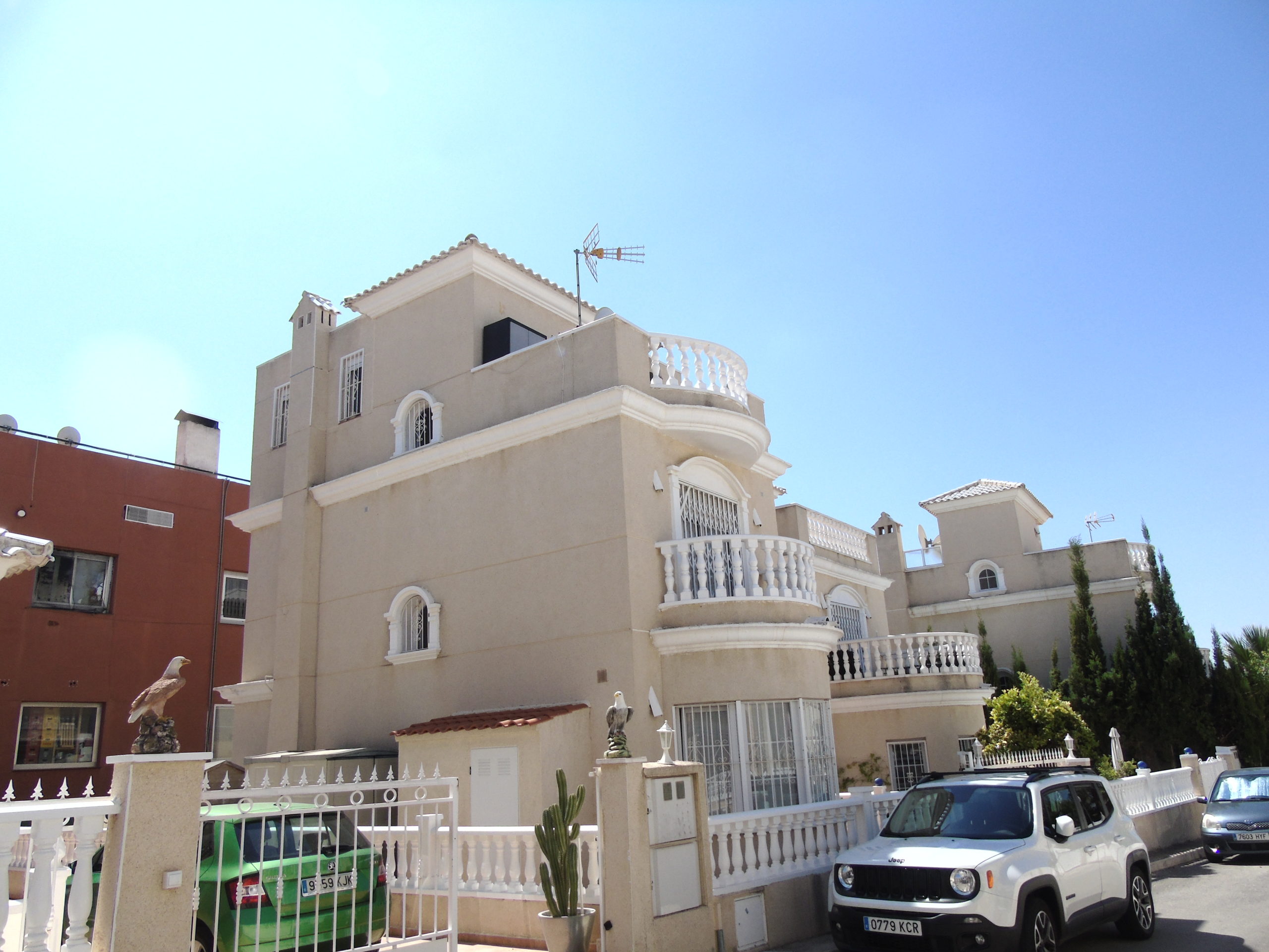 Resale - 4 Bedroom 3 Bathroom Villa in Los Altos - - Alicante Resale - 4 Bedroom 3 Bathroom Villa in Los Altos - - Alicante