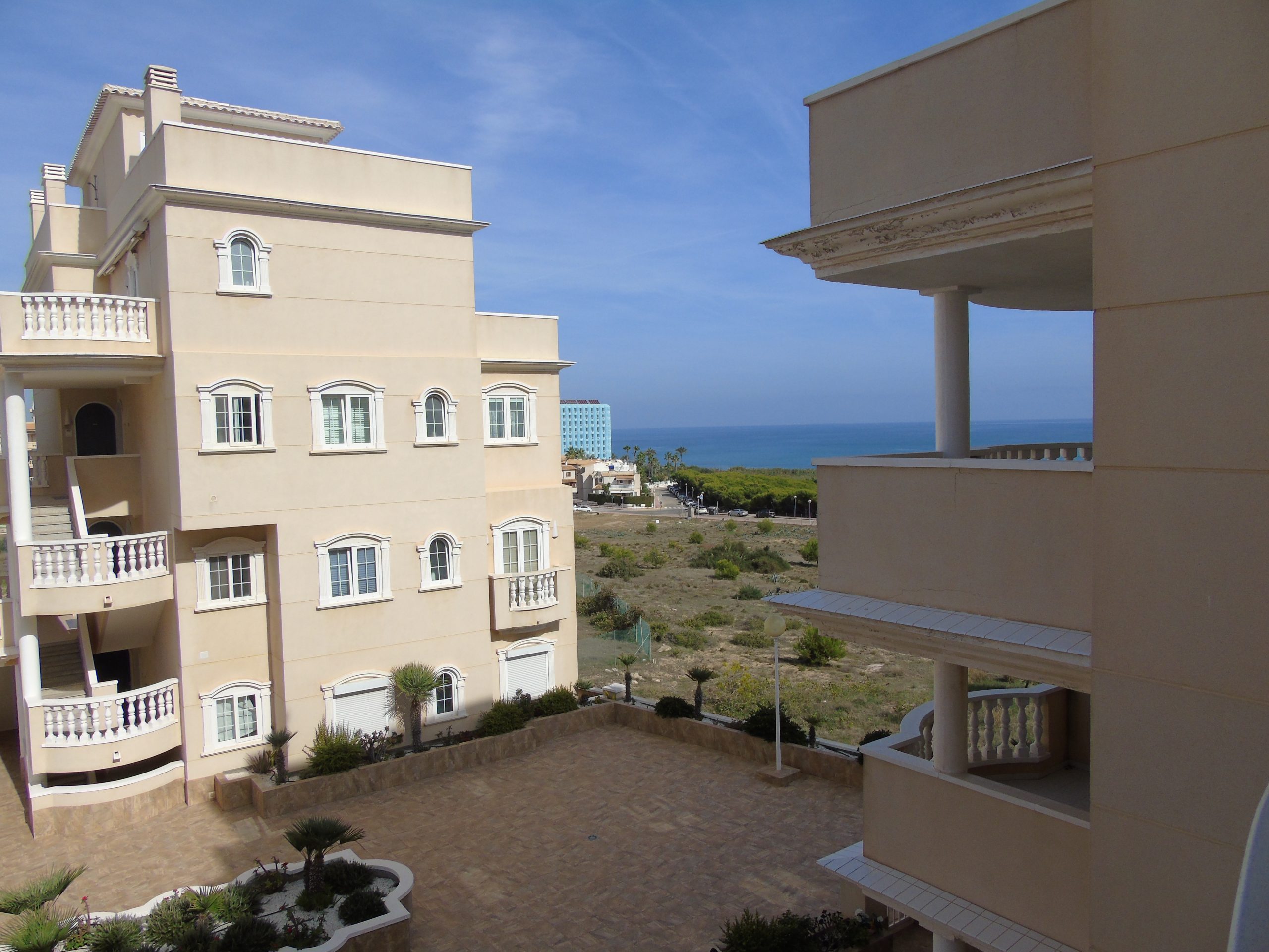 Resale - 2 Bedroom 1 Bathroom Apartment in Campoamor - - Alicante Resale - 2 Bedroom 1 Bathroom Apartment in Campoamor - - Alicante