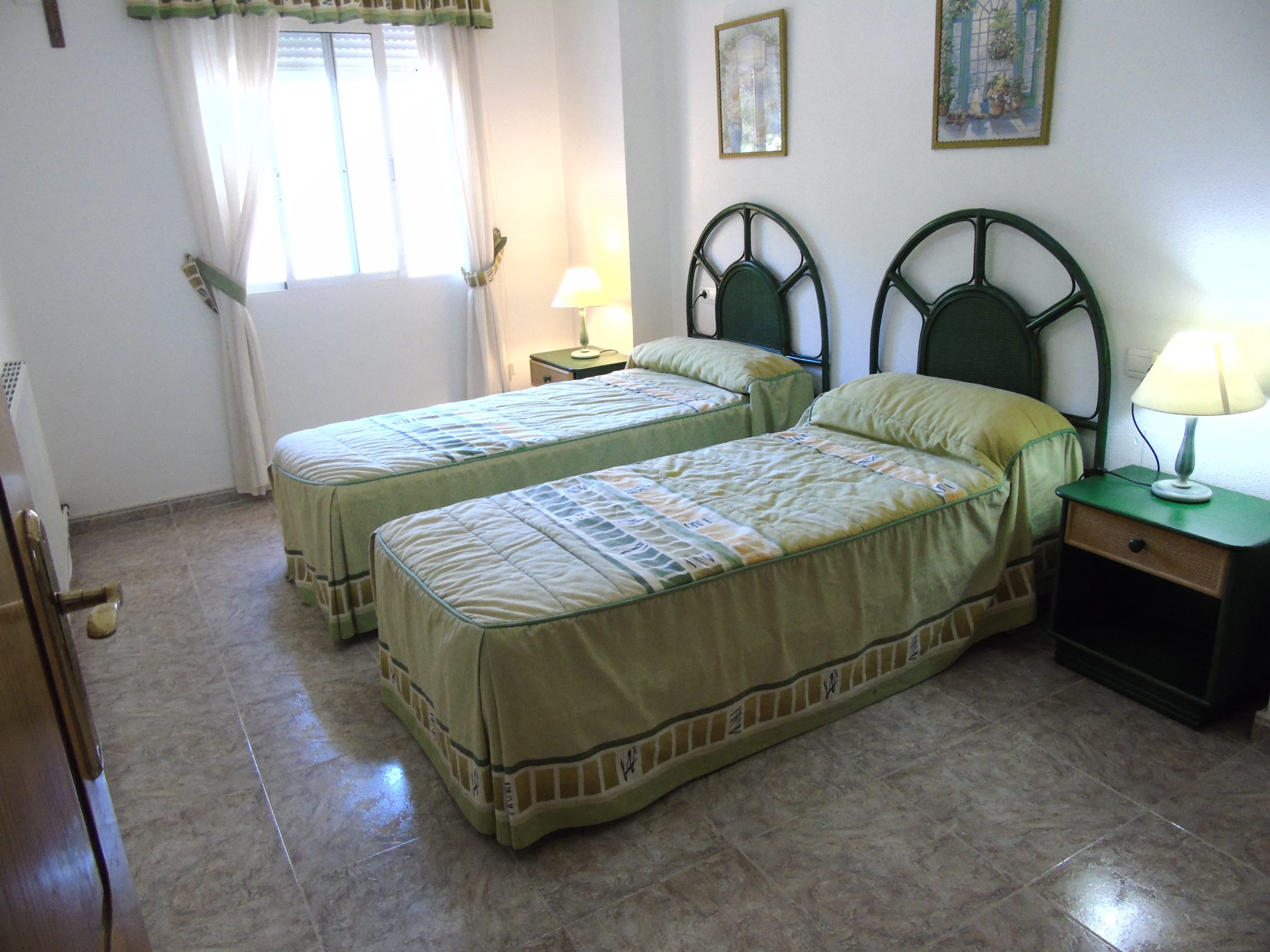 Resale - 4 Bedroom 4 Bathroom Townhouse in Campoamor - - Alicante Resale - 4 Bedroom 4 Bathroom Townhouse in Campoamor - - Alicante