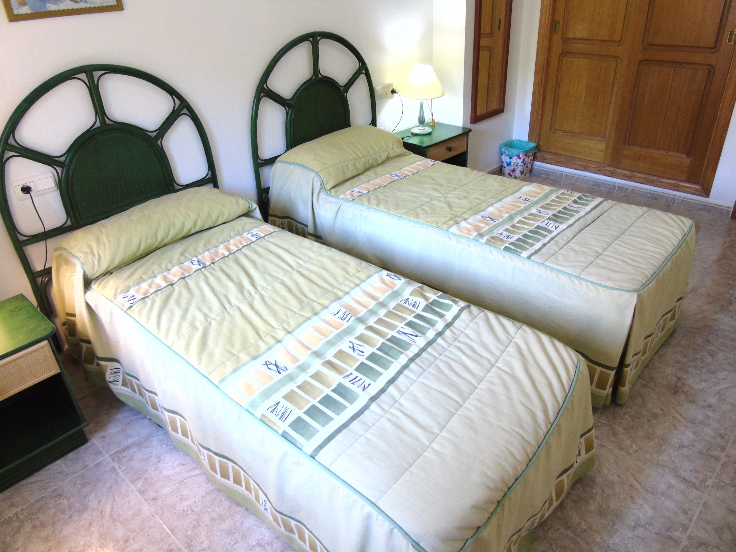 Resale - 4 Bedroom 4 Bathroom Townhouse in Campoamor - - Alicante Resale - 4 Bedroom 4 Bathroom Townhouse in Campoamor - - Alicante