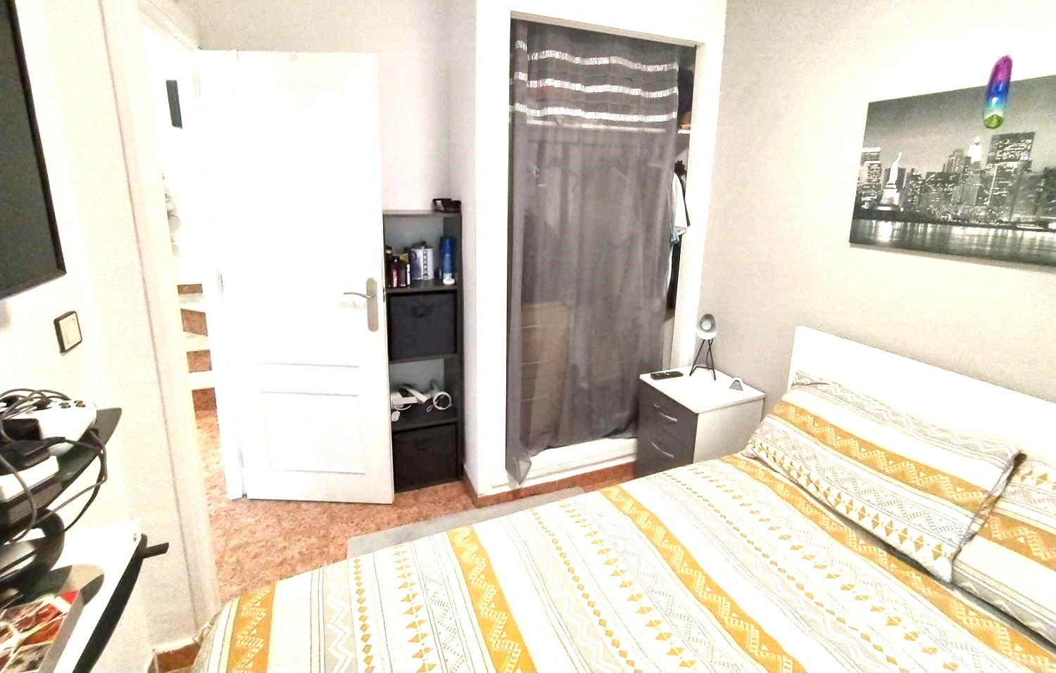 Resale - 3 Bedroom 2 Bathroom Quad in La Forida - - Alicante Resale - 3 Bedroom 2 Bathroom Quad in La Forida - - Alicante