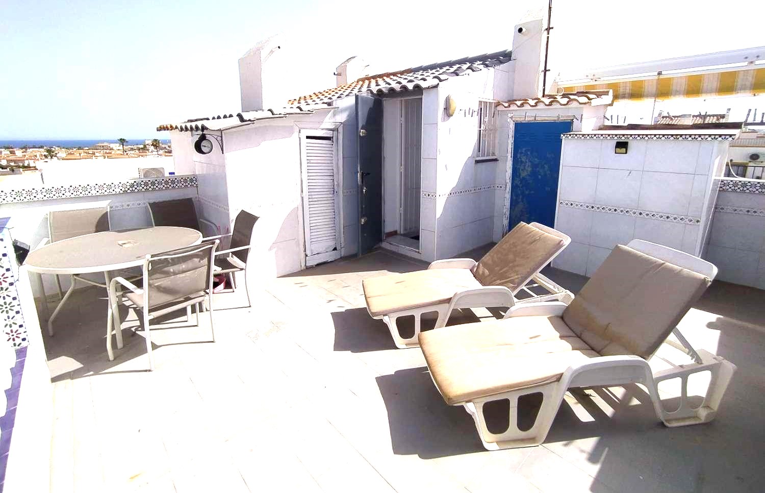 Resale - 3 Bedroom 2 Bathroom Quad in La Forida - - Alicante Resale - 3 Bedroom 2 Bathroom Quad in La Forida - - Alicante