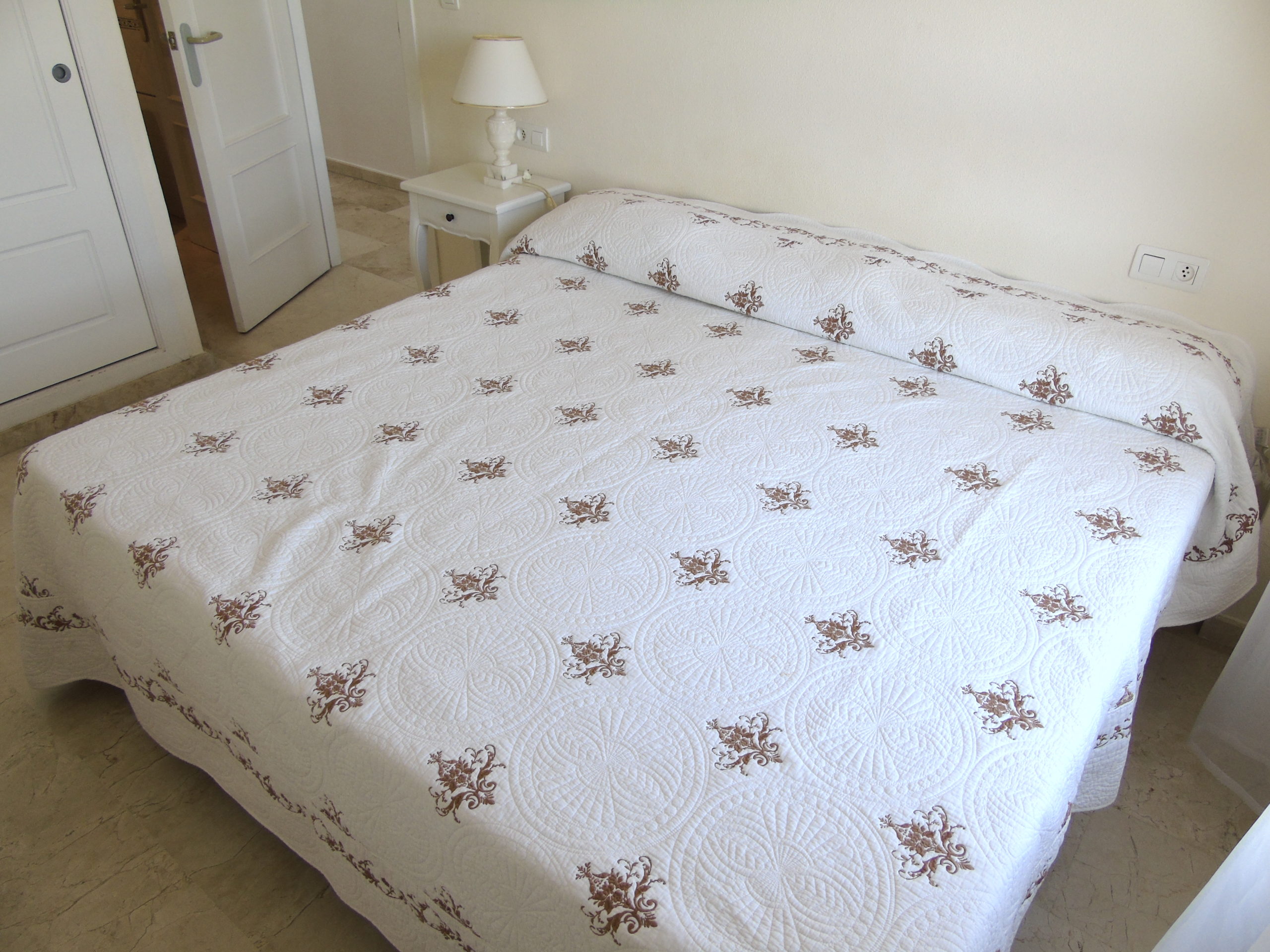 Resale - 3 Bedroom 2 Bathroom Quad in La Forida - - Alicante Resale - 3 Bedroom 2 Bathroom Quad in La Forida - - Alicante