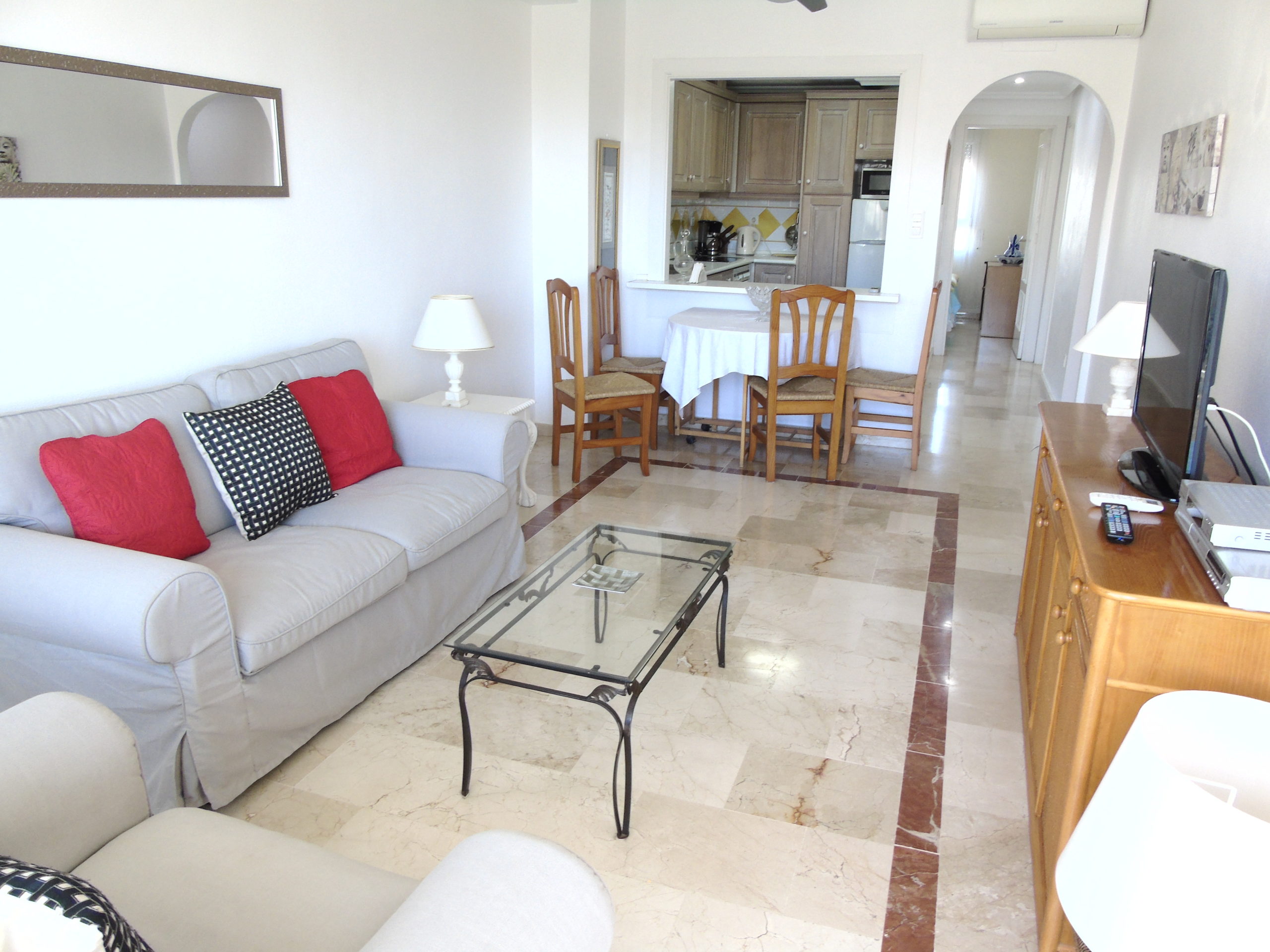 Resale - 3 Bedroom 2 Bathroom Quad in La Forida - - Alicante Resale - 3 Bedroom 2 Bathroom Quad in La Forida - - Alicante