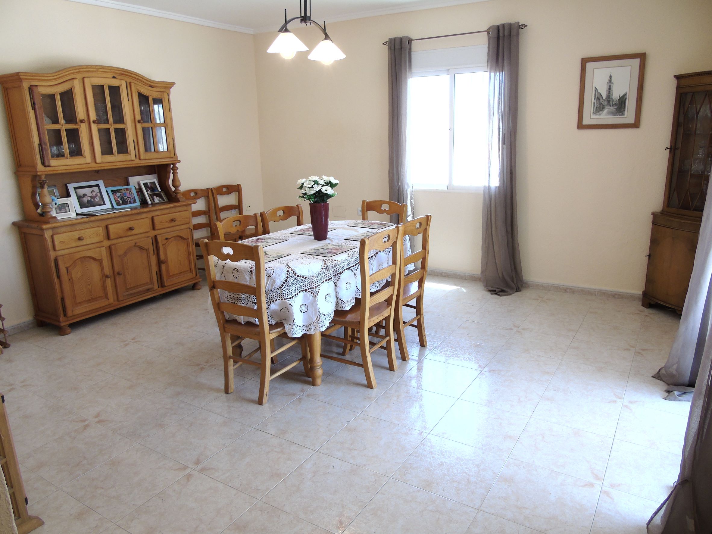 Resale - 6 Bedroom 3 Bathroom Villa in La Siesta - - Alicante Resale - 6 Bedroom 3 Bathroom Villa in La Siesta - - Alicante
