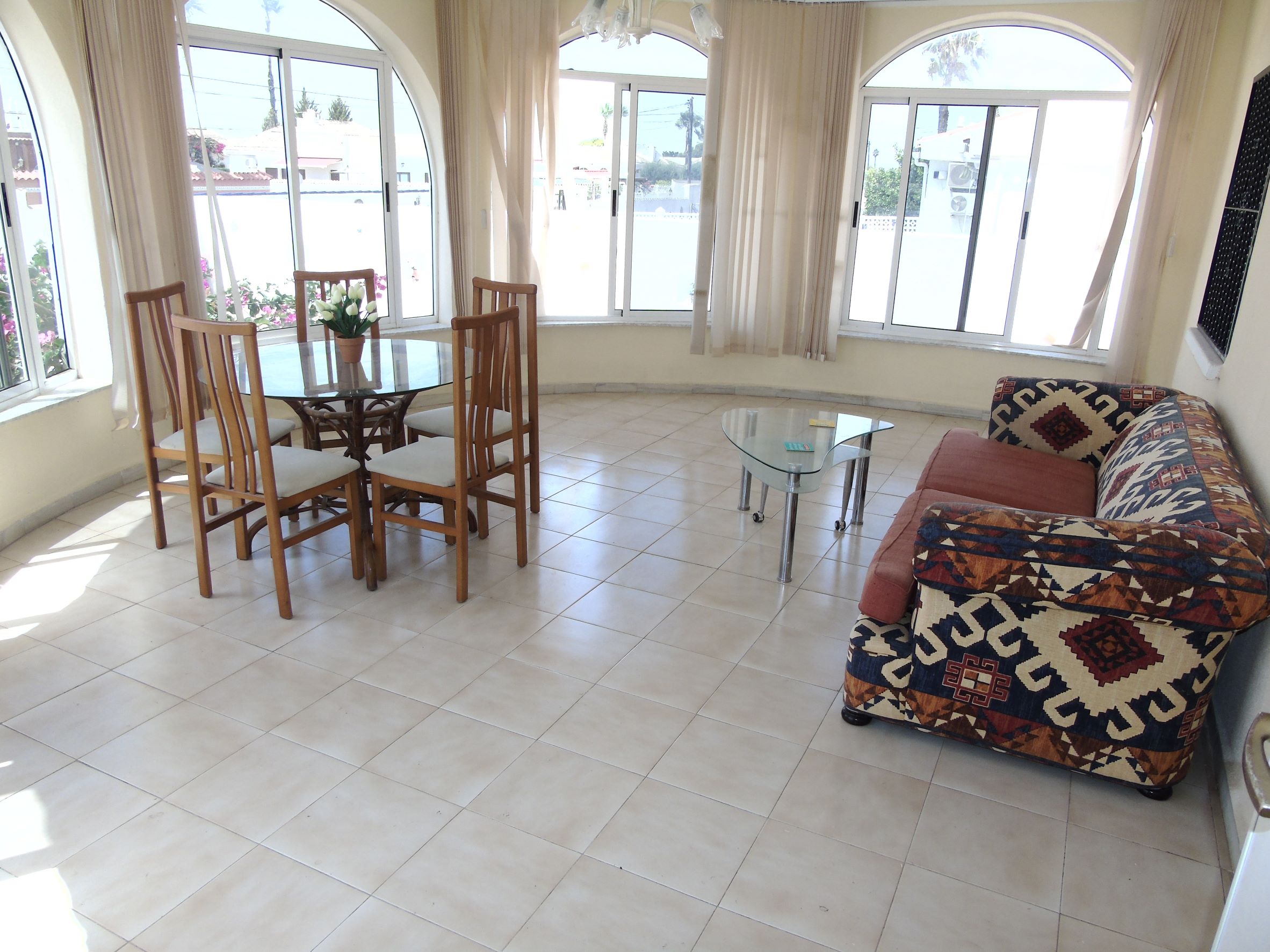 Resale - 6 Bedroom 3 Bathroom Villa in La Siesta - - Alicante Resale - 6 Bedroom 3 Bathroom Villa in La Siesta - - Alicante