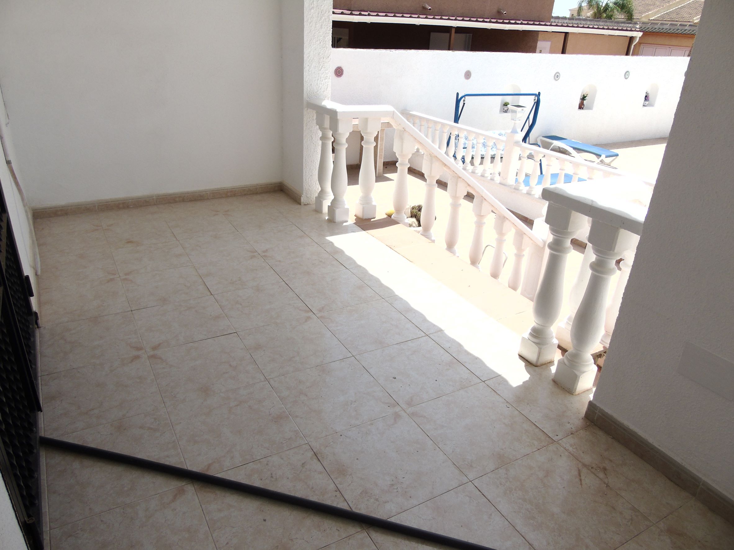 Resale - 6 Bedroom 3 Bathroom Villa in La Siesta - - Alicante Resale - 6 Bedroom 3 Bathroom Villa in La Siesta - - Alicante