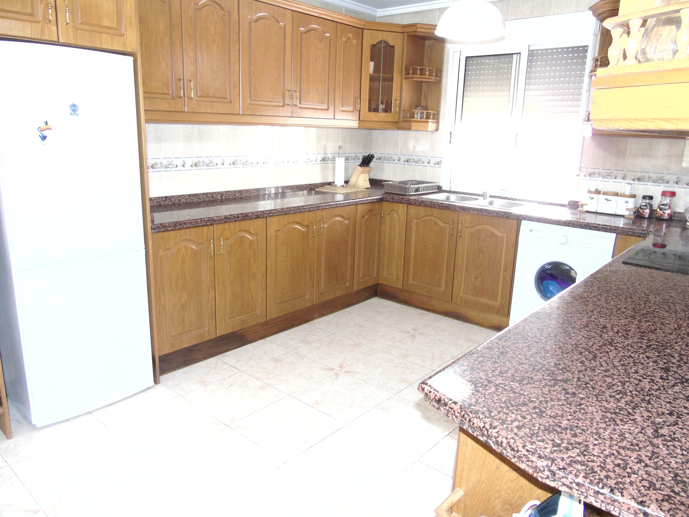 Resale - 6 Bedroom 3 Bathroom Villa in La Siesta - - Alicante Resale - 6 Bedroom 3 Bathroom Villa in La Siesta - - Alicante