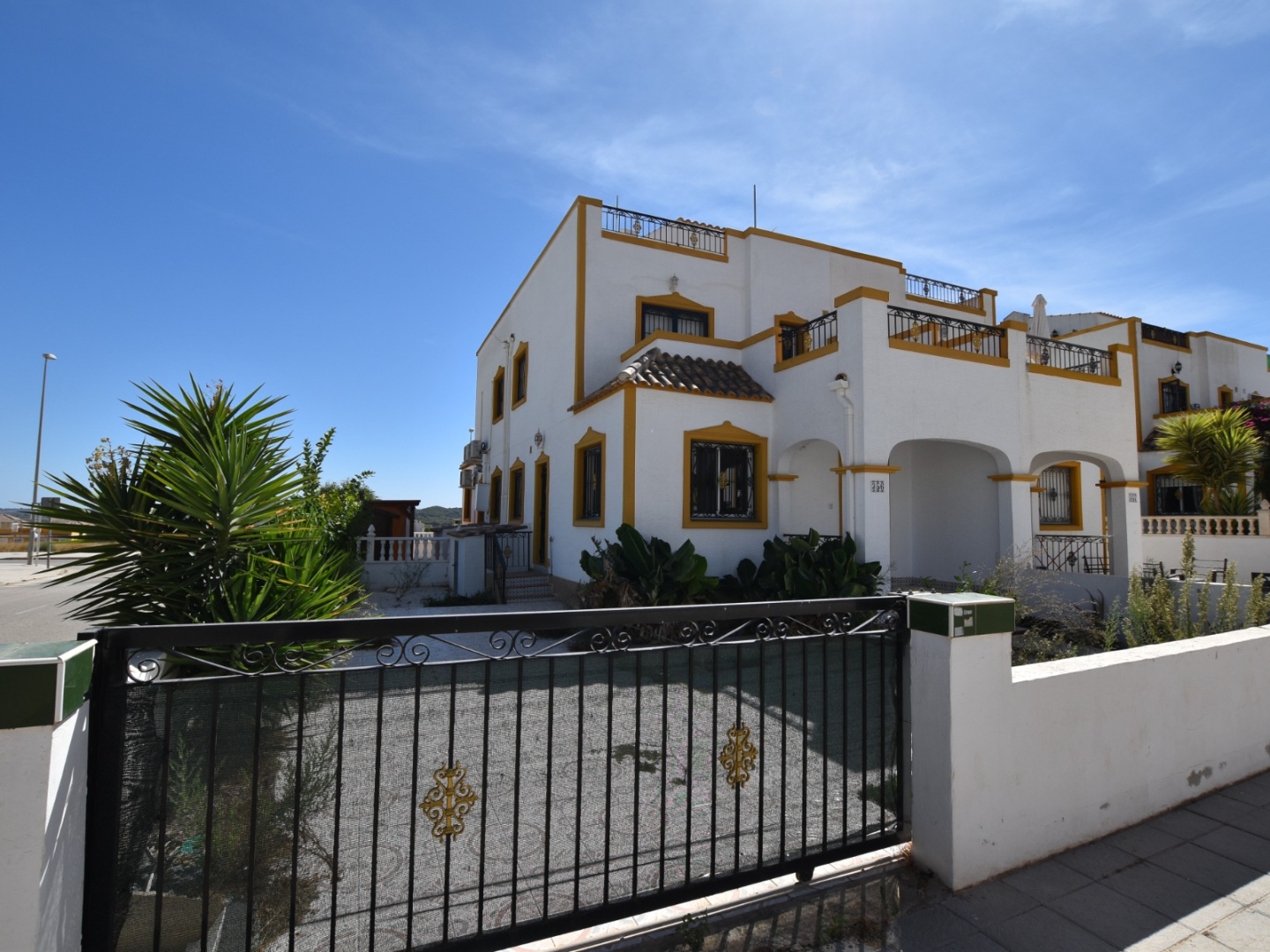 3 Bedroom 2 Bathroom Quad Villa in Orihuela