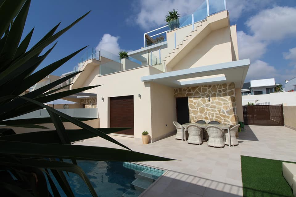 Resale - 3 Bedroom 2 Bathroom Detached Villa in Ciudad Quesada - Doña Pepa - Alicante Resale - 3 Bedroom 2 Bathroom Detached Villa in Ciudad Quesada - Doña Pepa - Alicante