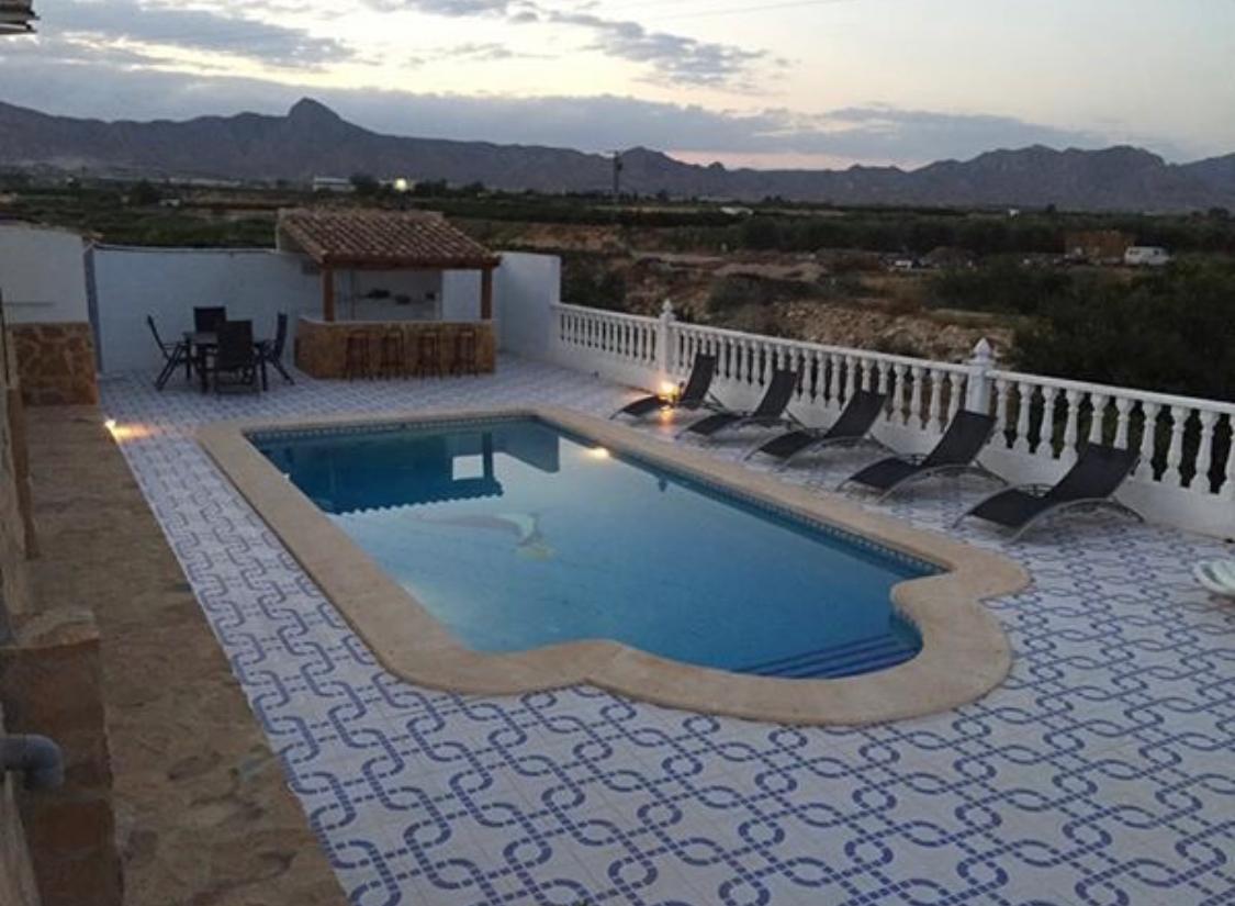 Resale - 8 Bedroom 3 Bathroom Finca in Orihuela - La Murada - Alicante Resale - 8 Bedroom 3 Bathroom Finca in Orihuela - La Murada - Alicante
