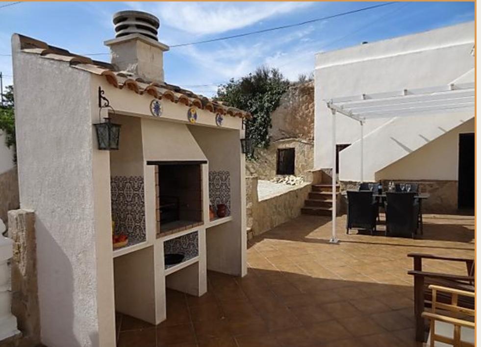 Resale - 8 Bedroom 3 Bathroom Finca in Orihuela - La Murada - Alicante Resale - 8 Bedroom 3 Bathroom Finca in Orihuela - La Murada - Alicante