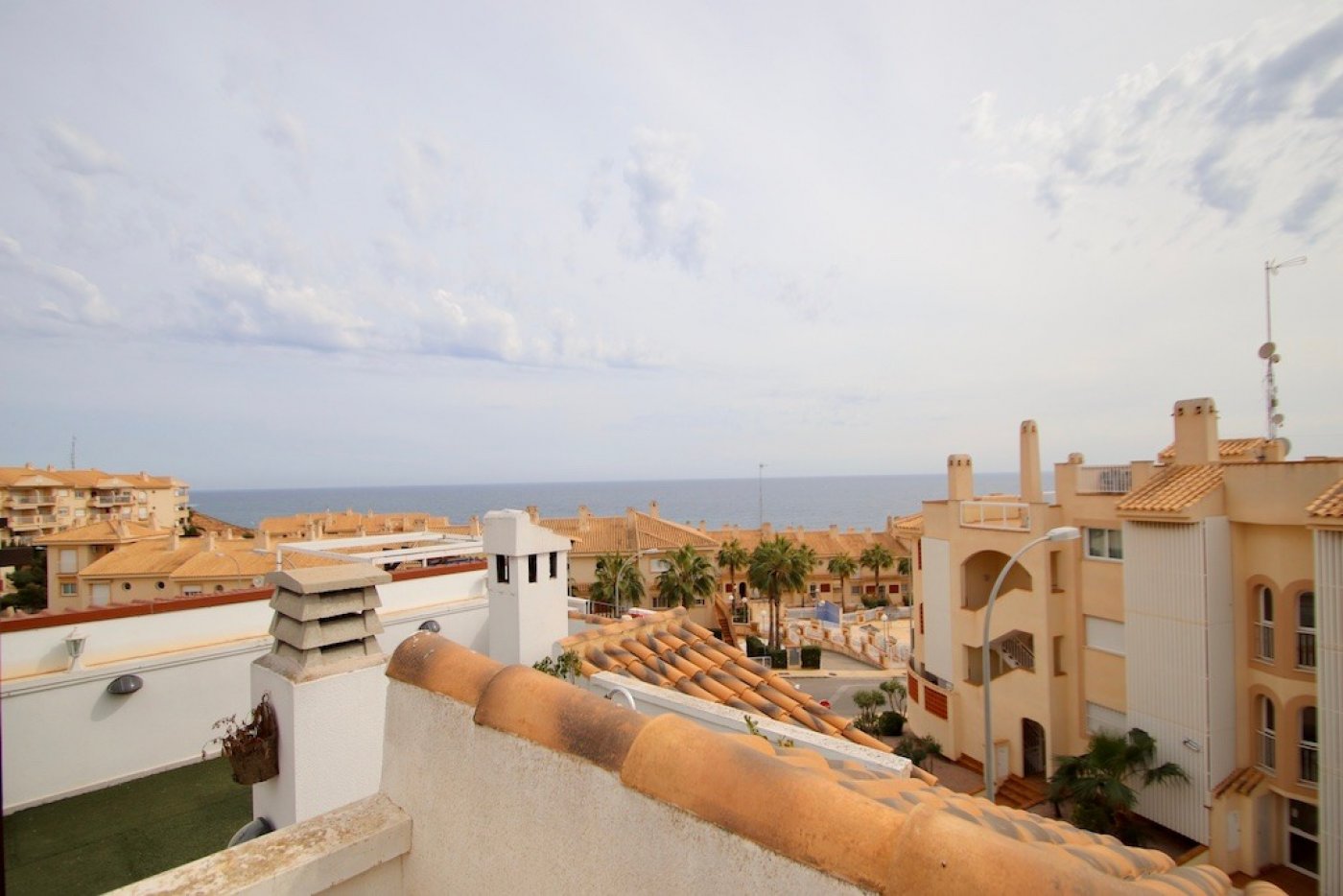 Resale - 3 Bedroom 2 Bathroom Bungalow in Orihuela Costa - Campoamor - Alicante Resale - 3 Bedroom 2 Bathroom Bungalow in Orihuela Costa - Campoamor - Alicante