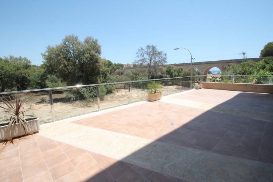Resale - 4 Bedroom 4 Bathroom Villa in Orihuela Costa - Campoamor - Alicante Resale - 4 Bedroom 4 Bathroom Villa in Orihuela Costa - Campoamor - Alicante