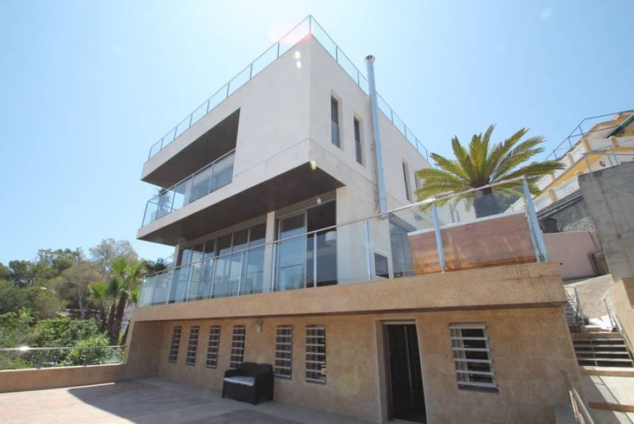Resale - 4 Bedroom 4 Bathroom Villa in Orihuela Costa - Campoamor - Alicante Resale - 4 Bedroom 4 Bathroom Villa in Orihuela Costa - Campoamor - Alicante