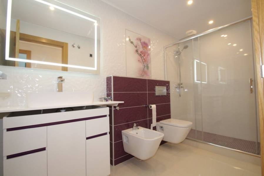 Resale - 4 Bedroom 4 Bathroom Villa in Orihuela Costa - Campoamor - Alicante Resale - 4 Bedroom 4 Bathroom Villa in Orihuela Costa - Campoamor - Alicante
