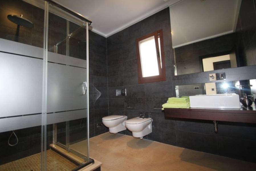 Resale - 5 Bedroom 5 Bathroom Villa in Orihuela Costa - Cabo Roig - Alicante Resale - 5 Bedroom 5 Bathroom Villa in Orihuela Costa - Cabo Roig - Alicante