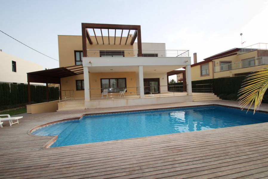 Resale - 5 Bedroom 5 Bathroom Villa in Orihuela Costa - Cabo Roig - Alicante Resale - 5 Bedroom 5 Bathroom Villa in Orihuela Costa - Cabo Roig - Alicante