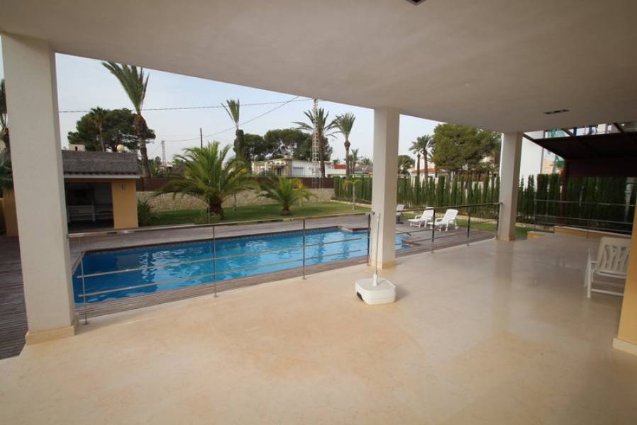 Resale - 5 Bedroom 5 Bathroom Villa in Orihuela Costa - Cabo Roig - Alicante Resale - 5 Bedroom 5 Bathroom Villa in Orihuela Costa - Cabo Roig - Alicante