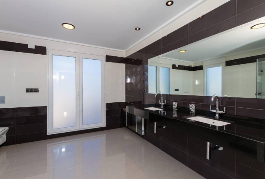 Resale - 4 Bedroom 4 Bathroom Villa in Orihuela Costa - Cabo Roig - Alicante Resale - 4 Bedroom 4 Bathroom Villa in Orihuela Costa - Cabo Roig - Alicante