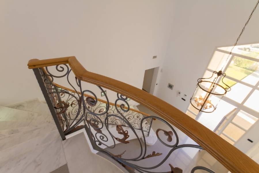 Resale - 4 Bedroom 4 Bathroom Villa in Orihuela Costa - Cabo Roig - Alicante Resale - 4 Bedroom 4 Bathroom Villa in Orihuela Costa - Cabo Roig - Alicante