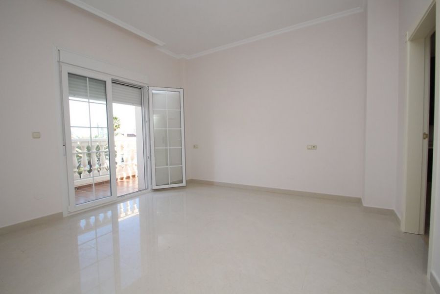 Resale - 4 Bedroom 4 Bathroom Villa in Orihuela Costa - Cabo Roig - Alicante Resale - 4 Bedroom 4 Bathroom Villa in Orihuela Costa - Cabo Roig - Alicante