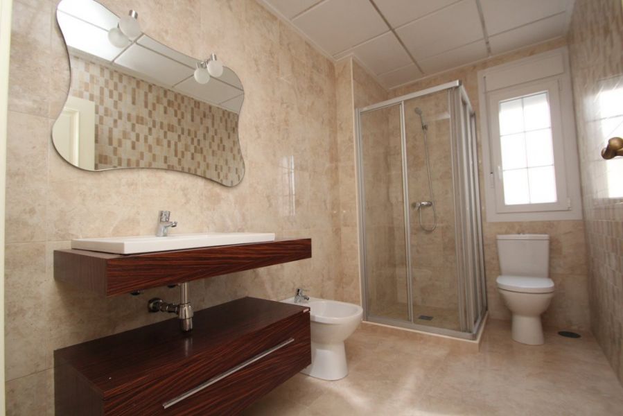 Resale - 4 Bedroom 4 Bathroom Villa in Orihuela Costa - Cabo Roig - Alicante Resale - 4 Bedroom 4 Bathroom Villa in Orihuela Costa - Cabo Roig - Alicante