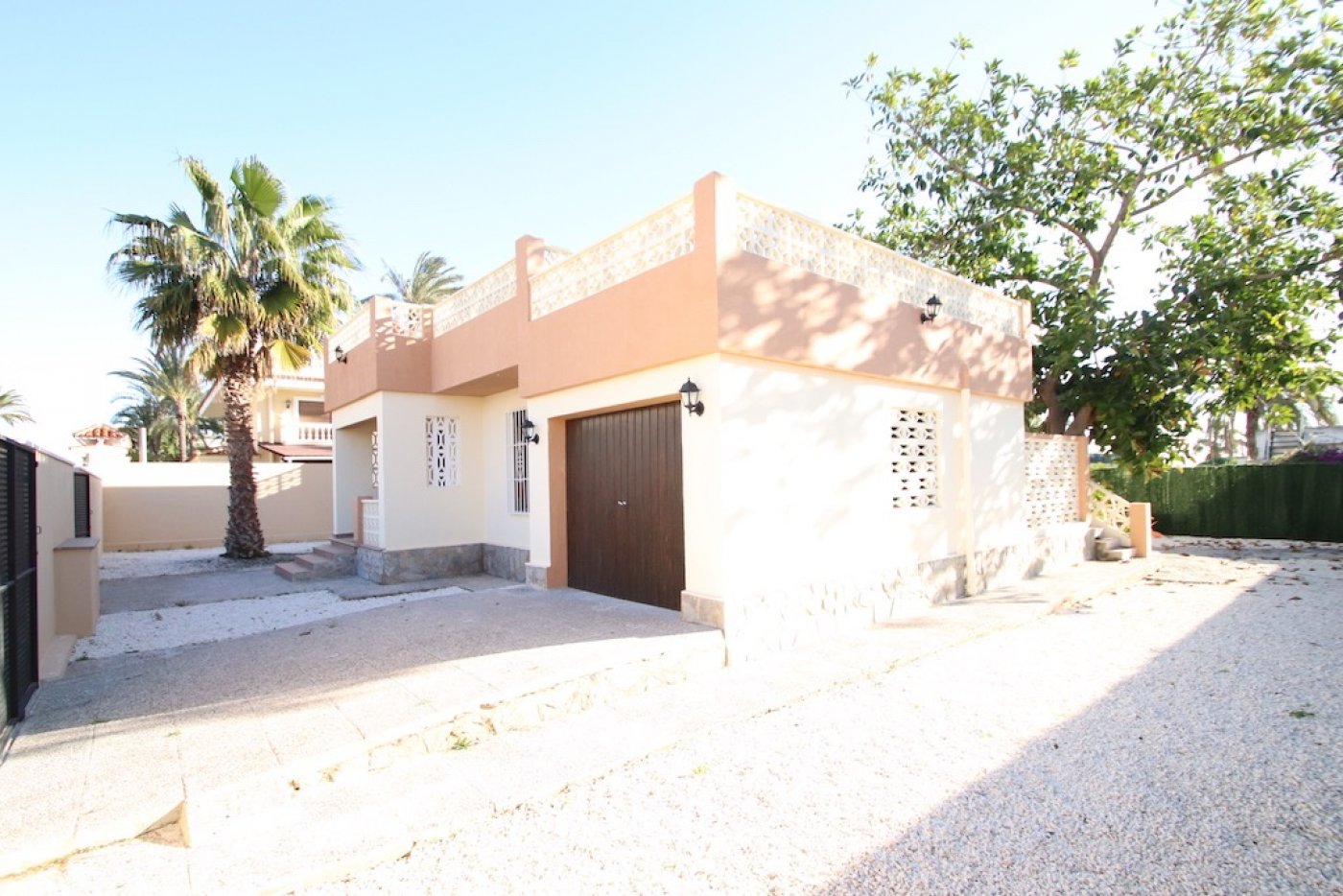 Resale - 2 Bedroom 2 Bathroom Villa in Torrevieja - La veleta - Alicante Resale - 2 Bedroom 2 Bathroom Villa in Torrevieja - La veleta - Alicante