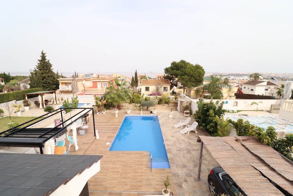 Resale - 3 Bedroom 3 Bathroom Villa in Torrevieja - Los balcones - Alicante Resale - 3 Bedroom 3 Bathroom Villa in Torrevieja - Los balcones - Alicante