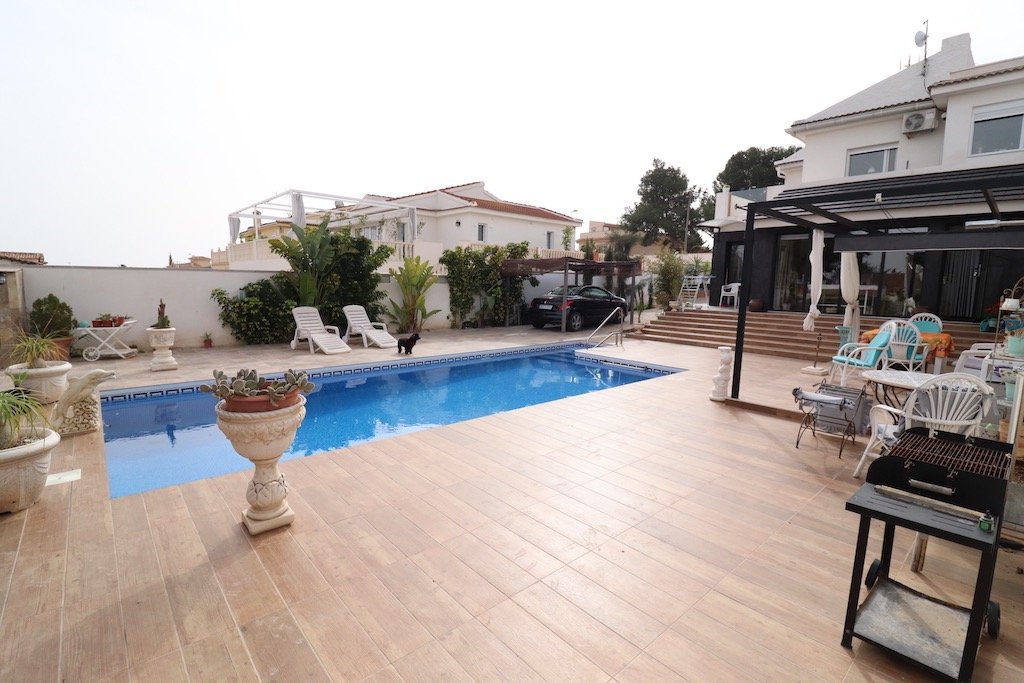 Resale - 3 Bedroom 3 Bathroom Villa in Torrevieja - Los balcones - Alicante Resale - 3 Bedroom 3 Bathroom Villa in Torrevieja - Los balcones - Alicante