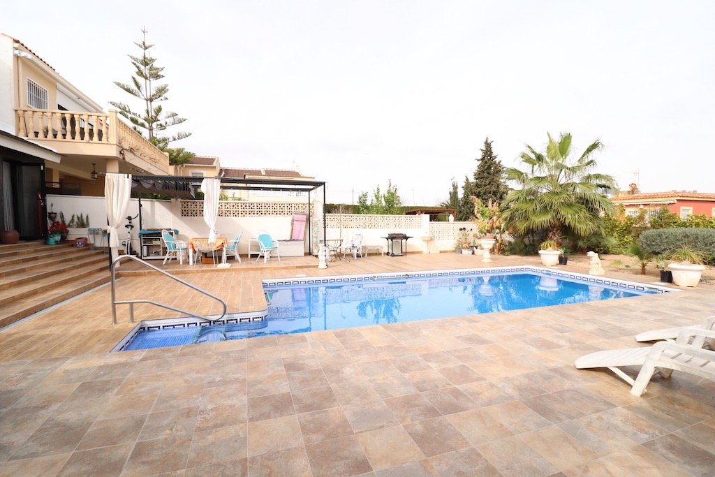 Resale - 3 Bedroom 3 Bathroom Villa in Torrevieja - Los balcones - Alicante Resale - 3 Bedroom 3 Bathroom Villa in Torrevieja - Los balcones - Alicante