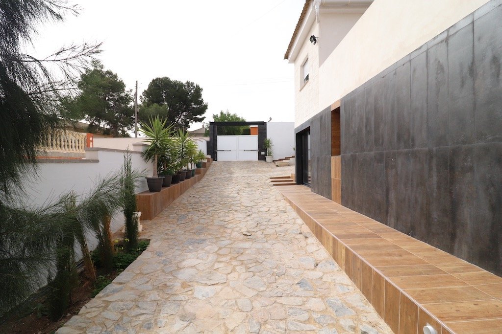 Resale - 3 Bedroom 3 Bathroom Villa in Torrevieja - Los balcones - Alicante Resale - 3 Bedroom 3 Bathroom Villa in Torrevieja - Los balcones - Alicante