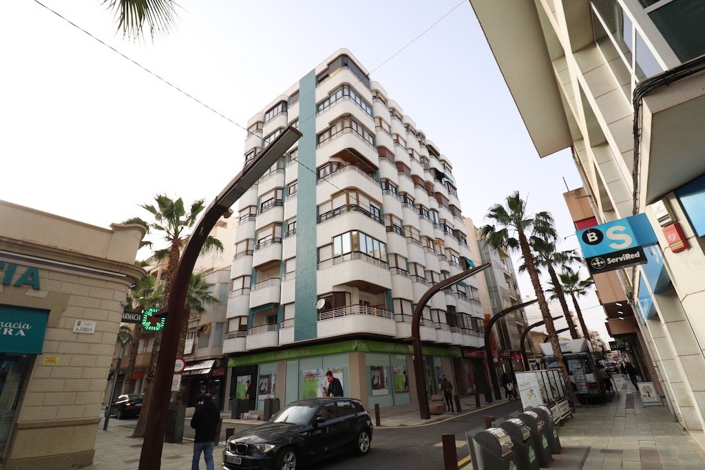 Resale - 3 Bedroom 2 Bathroom Apartment in Torrevieja - Centro - Alicante Resale - 3 Bedroom 2 Bathroom Apartment in Torrevieja - Centro - Alicante