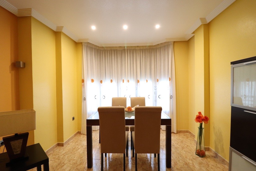 Resale - 3 Bedroom 2 Bathroom Apartment in Torrevieja - Centro - Alicante Resale - 3 Bedroom 2 Bathroom Apartment in Torrevieja - Centro - Alicante