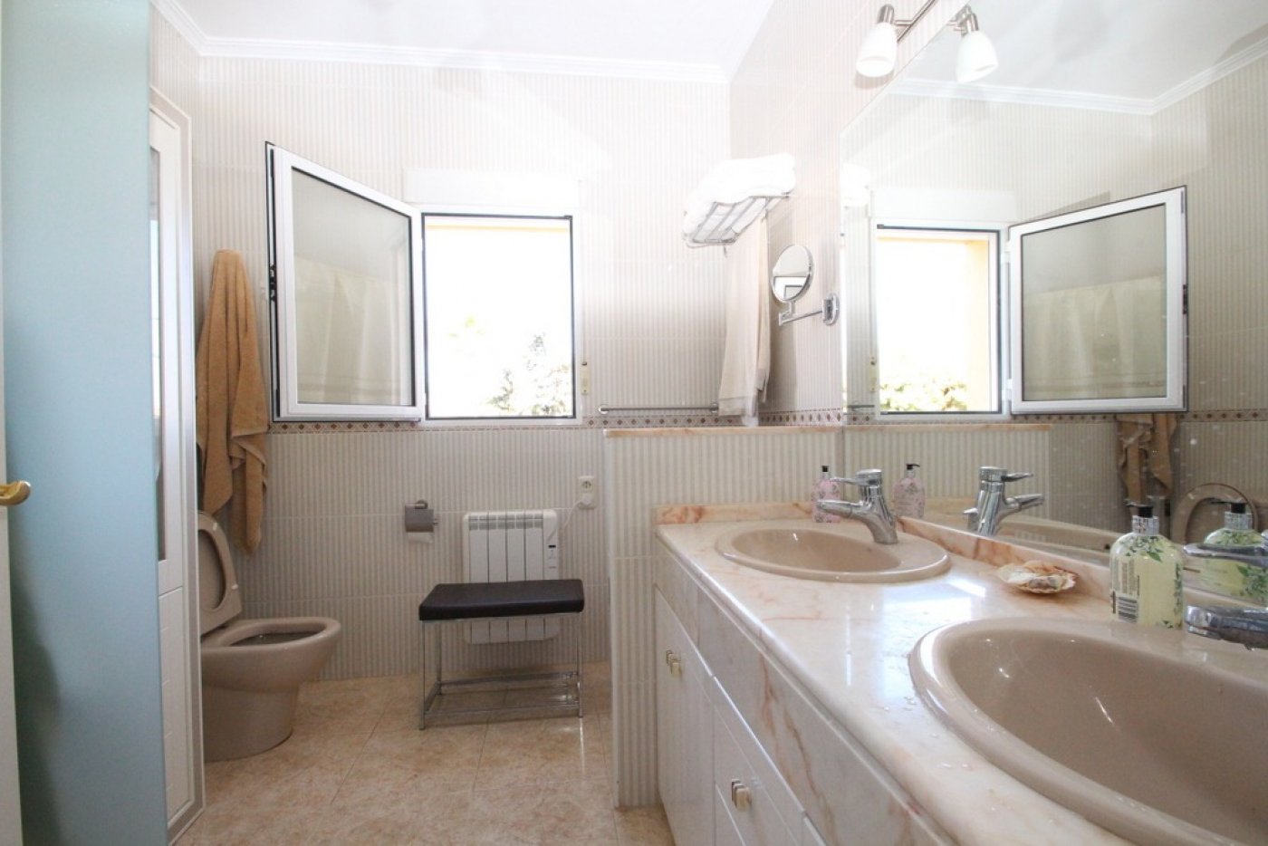 Resale - 5 Bedroom 5 Bathroom Villa in Orihuela Costa - Cabo Roig - Alicante Resale - 5 Bedroom 5 Bathroom Villa in Orihuela Costa - Cabo Roig - Alicante