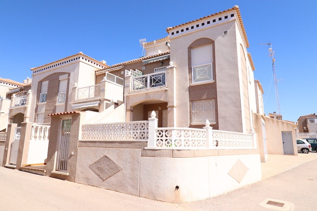 Resale - 2 Bedroom 1 Bathroom Bungalow in Torrevieja - Aguas nuevas 1 - Alicante Resale - 2 Bedroom 1 Bathroom Bungalow in Torrevieja - Aguas nuevas 1 - Alicante