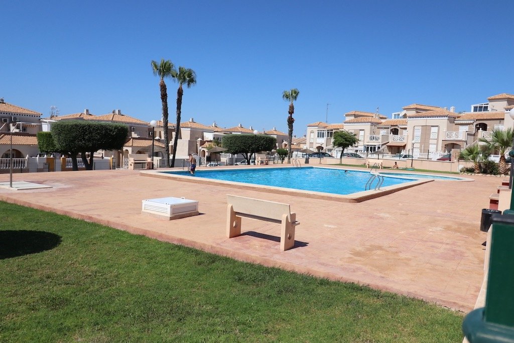 Resale - 2 Bedroom 1 Bathroom Bungalow in Torrevieja - Aguas nuevas 1 - Alicante Resale - 2 Bedroom 1 Bathroom Bungalow in Torrevieja - Aguas nuevas 1 - Alicante