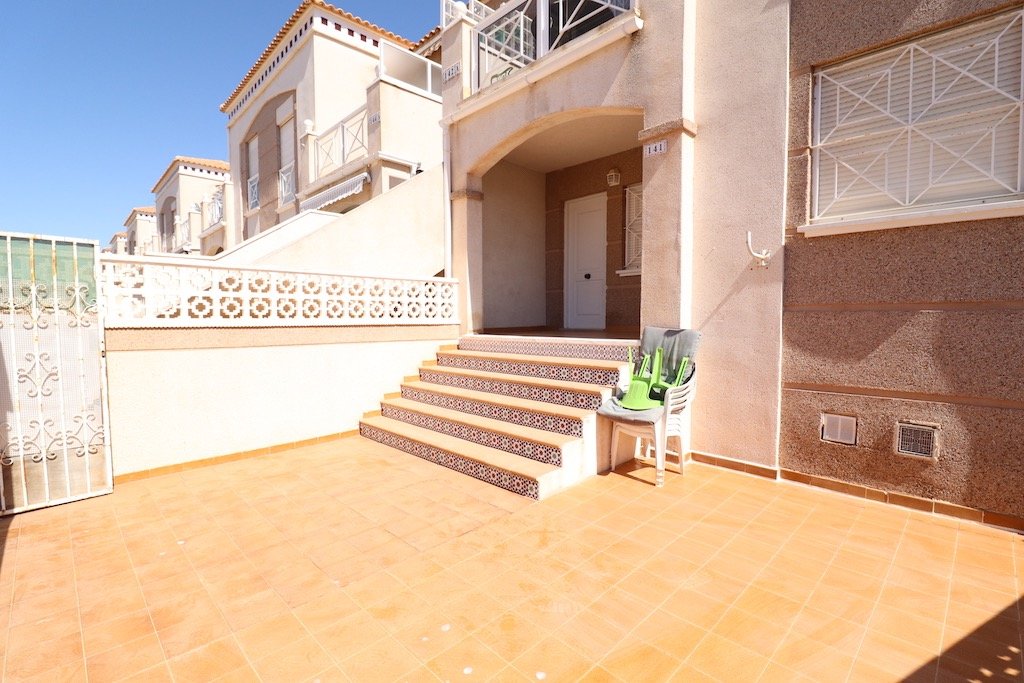 Resale - 2 Bedroom 1 Bathroom Bungalow in Torrevieja - Aguas nuevas 1 - Alicante Resale - 2 Bedroom 1 Bathroom Bungalow in Torrevieja - Aguas nuevas 1 - Alicante