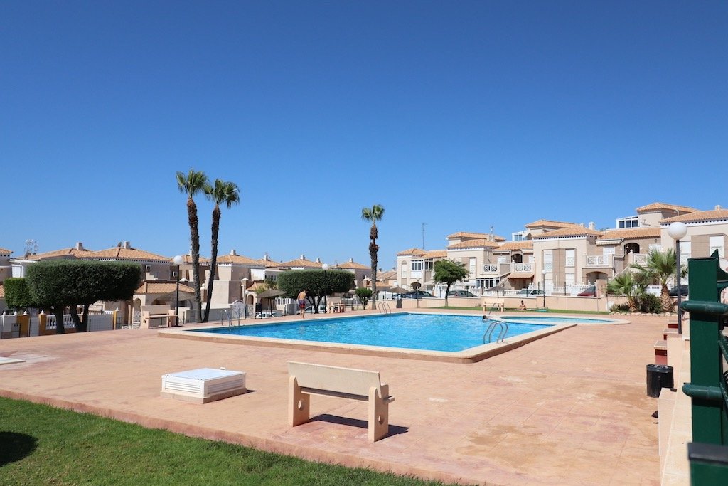 Resale - 2 Bedroom 1 Bathroom Bungalow in Torrevieja - Aguas nuevas 1 - Alicante Resale - 2 Bedroom 1 Bathroom Bungalow in Torrevieja - Aguas nuevas 1 - Alicante