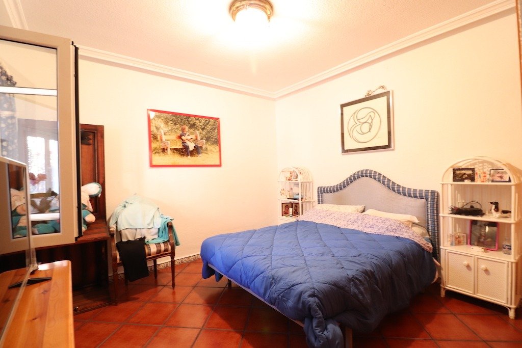 Resale - 5 Bedroom 3 Bathroom Villa in Torrevieja - El chaparral - Alicante Resale - 5 Bedroom 3 Bathroom Villa in Torrevieja - El chaparral - Alicante