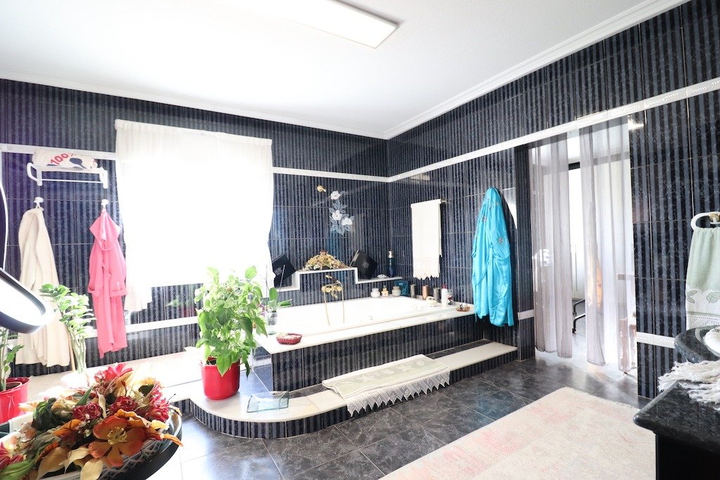 Resale - 5 Bedroom 3 Bathroom Villa in Torrevieja - El chaparral - Alicante Resale - 5 Bedroom 3 Bathroom Villa in Torrevieja - El chaparral - Alicante