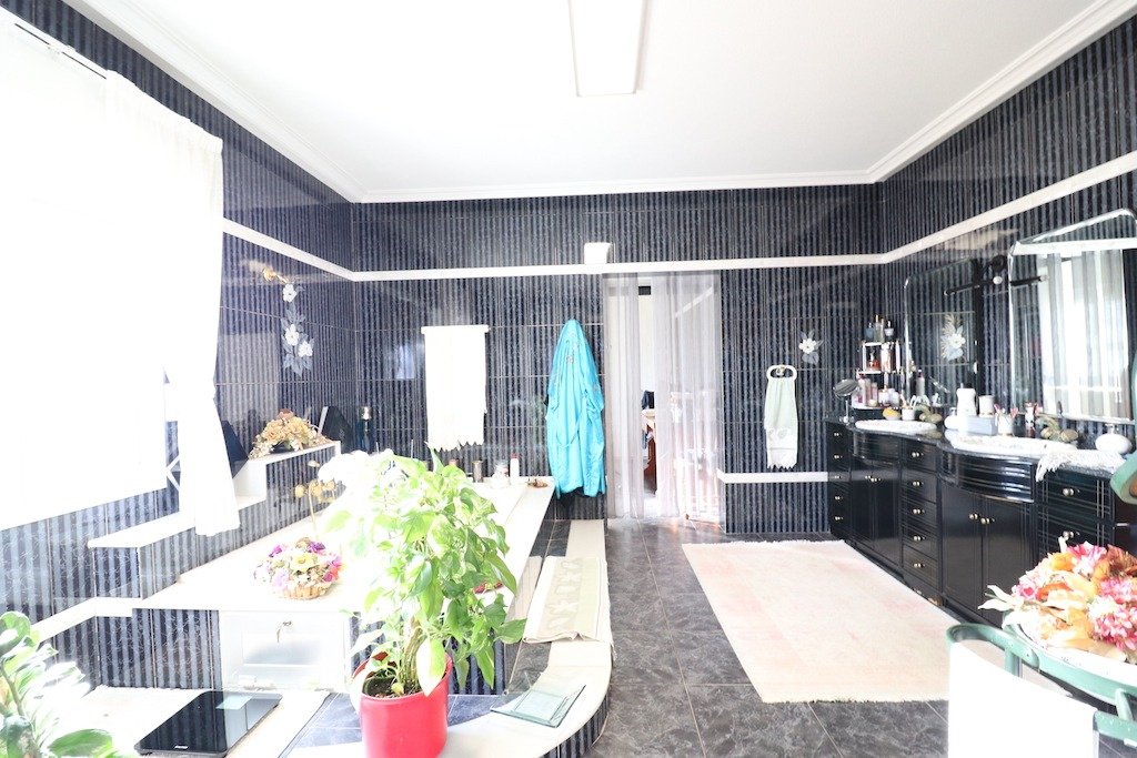 Resale - 5 Bedroom 3 Bathroom Villa in Torrevieja - El chaparral - Alicante Resale - 5 Bedroom 3 Bathroom Villa in Torrevieja - El chaparral - Alicante