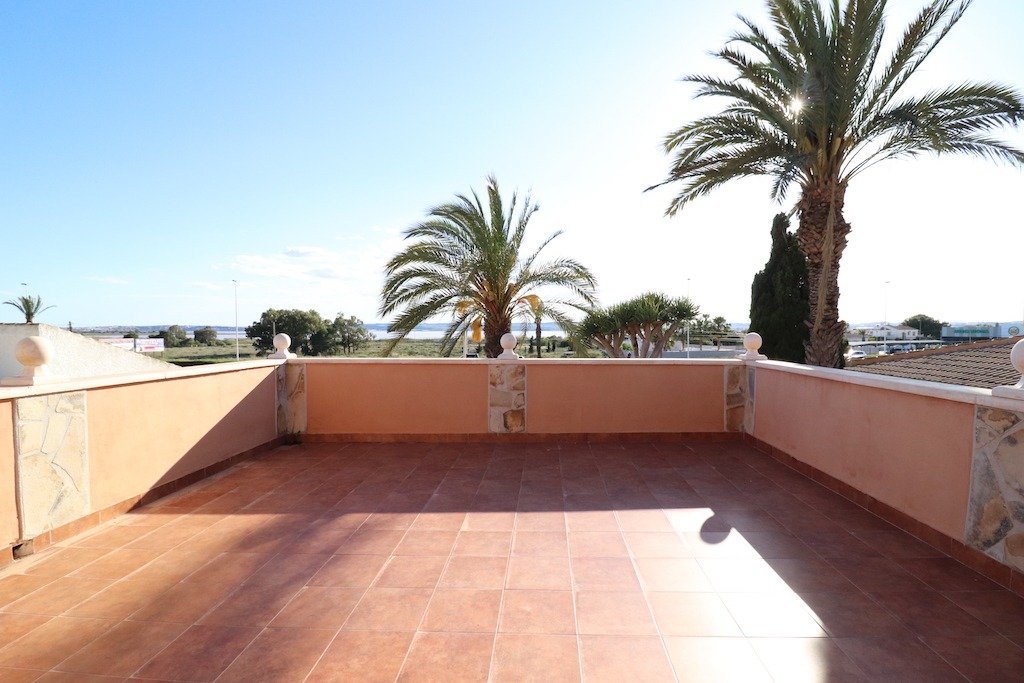 Resale - 5 Bedroom 3 Bathroom Villa in Torrevieja - El chaparral - Alicante Resale - 5 Bedroom 3 Bathroom Villa in Torrevieja - El chaparral - Alicante