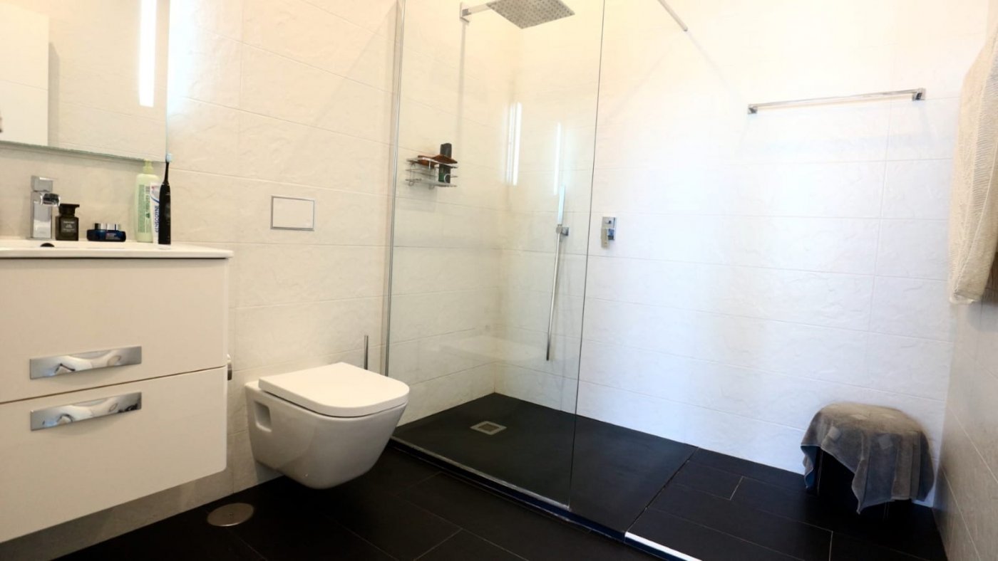 Resale - 3 Bedroom 2 Bathroom Villa in Torrevieja - Los Angeles - Alicante Resale - 3 Bedroom 2 Bathroom Villa in Torrevieja - Los Angeles - Alicante