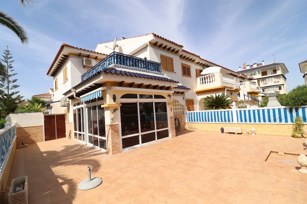 Resale - 2 Bedroom 2 Bathroom Terraced house in Torrevieja - La Mata - Alicante Resale - 2 Bedroom 2 Bathroom Terraced house in Torrevieja - La Mata - Alicante